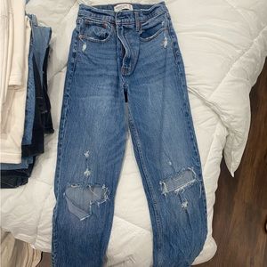 Abercrombie and fitch 90’s straight ultra high rise! Like new condition!